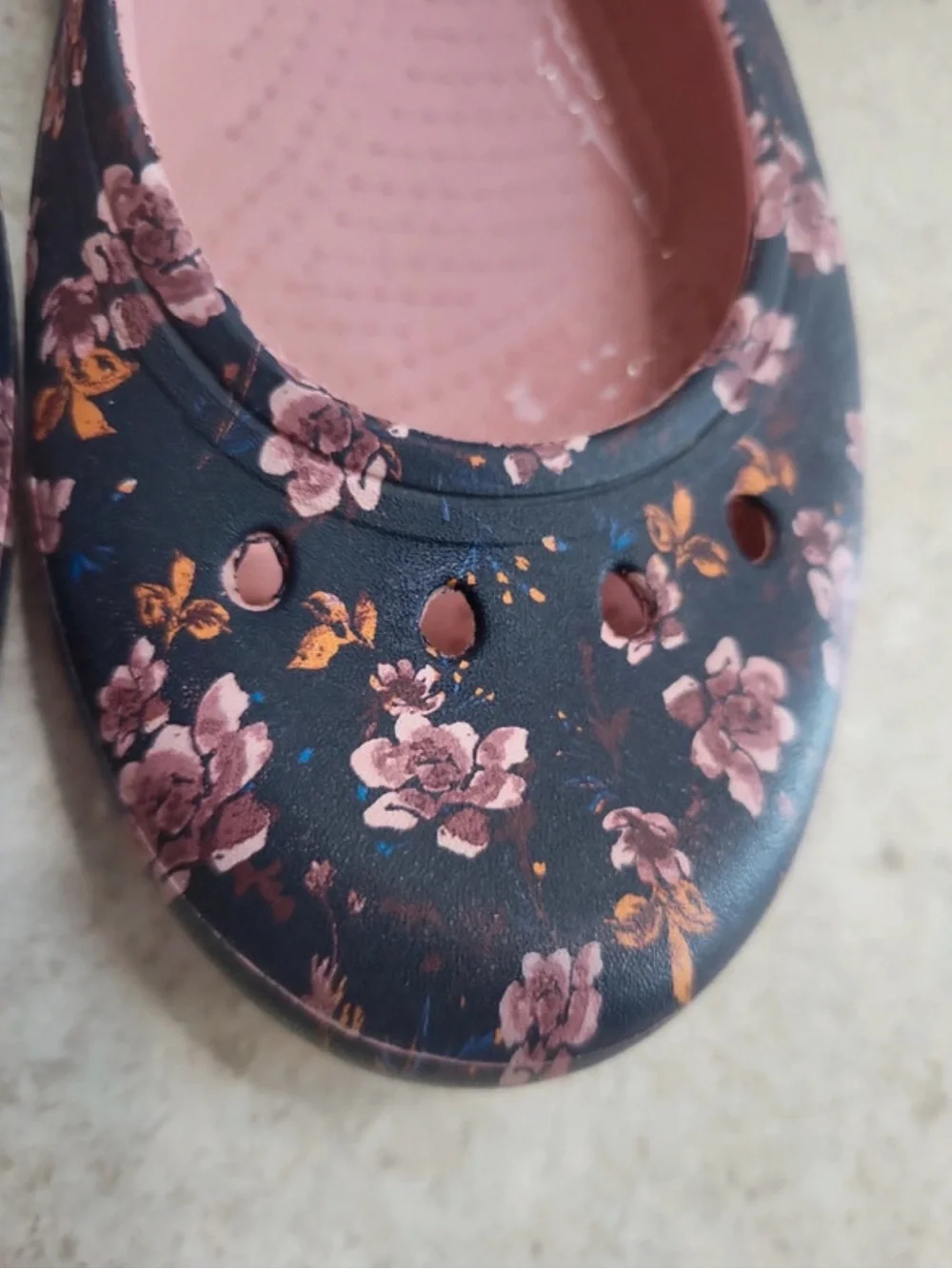 Crocs Kadee Floral Ballet Flats Women's Size 9 Slip On Black Pink Shoes Comfort